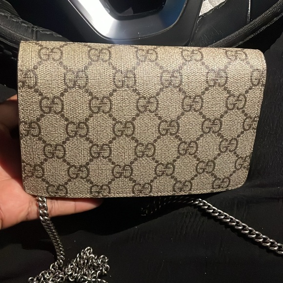 Barely worn Authentic Gucci mini handbag. Beautiful bag but I barely wear it. - Picture 4 of 5